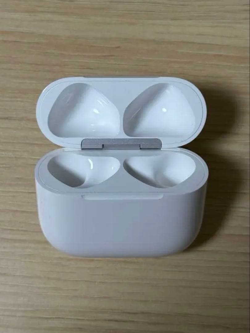 airpods 4 (ANC)アクティブノイズキャンセル搭載