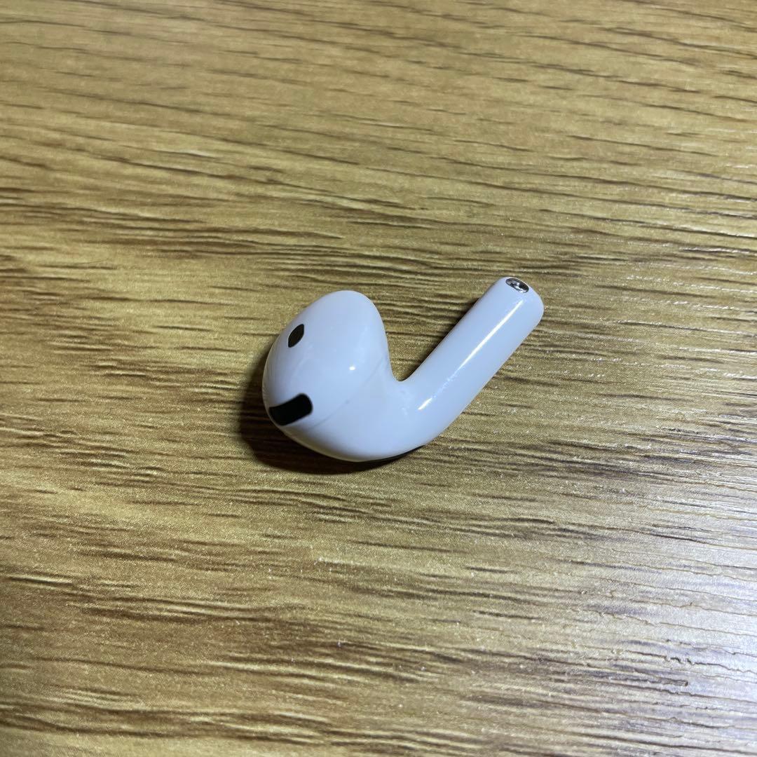 Apple Airpods 第4世代　左耳　左側　ノイズキャンセリング付きなし