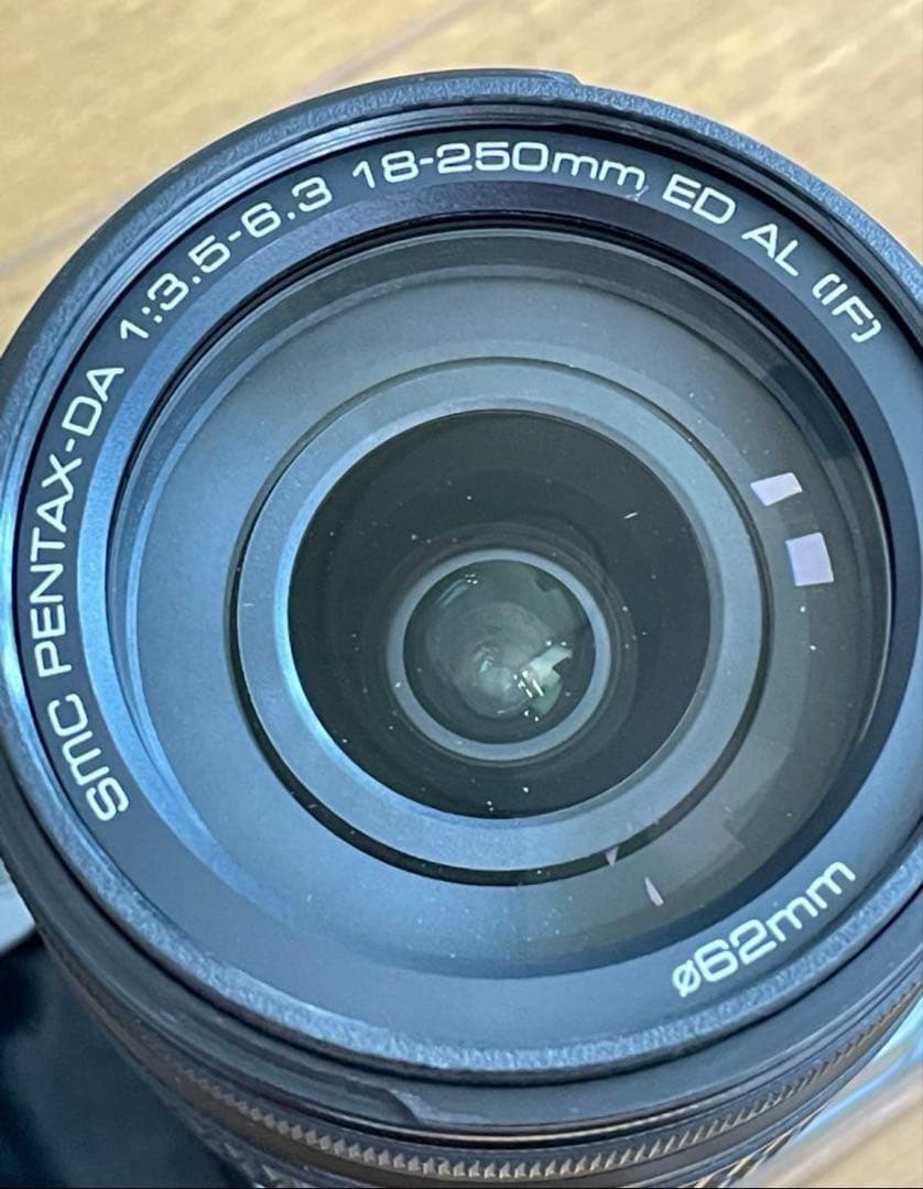 【最終値下げ】K-70 ボディ+18-250mm レンズ ストロボ付き