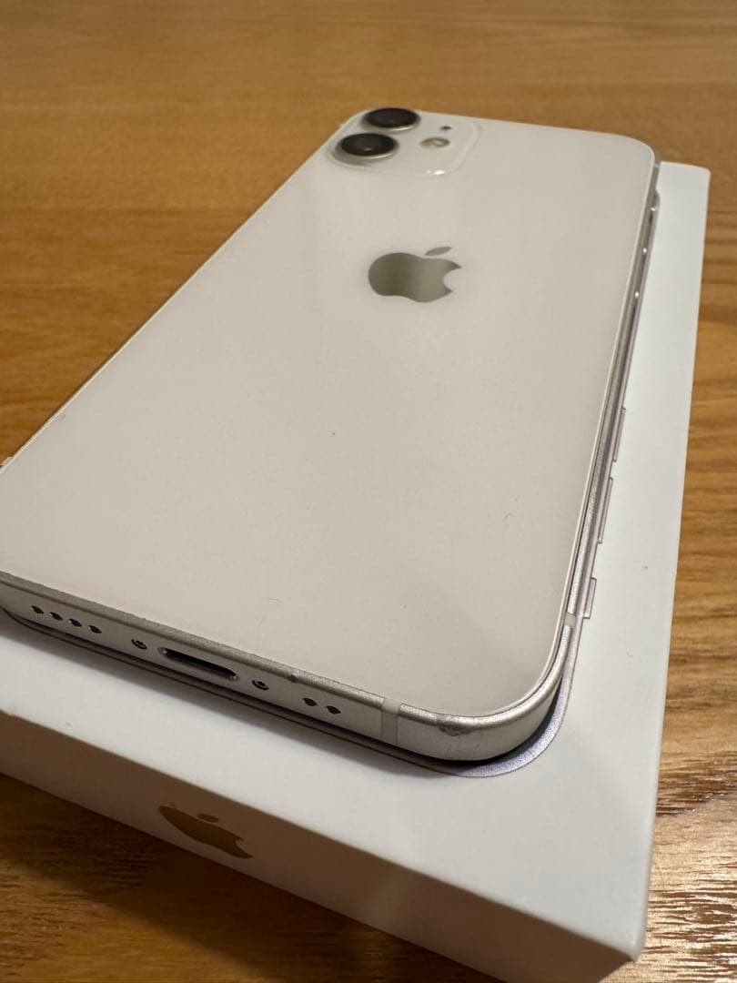 【美品】iPhone12 mini 256GB ホワイト SIMフリー