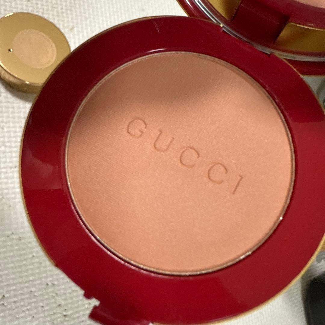 GUCCI チーク　10 SOFT PEACH
