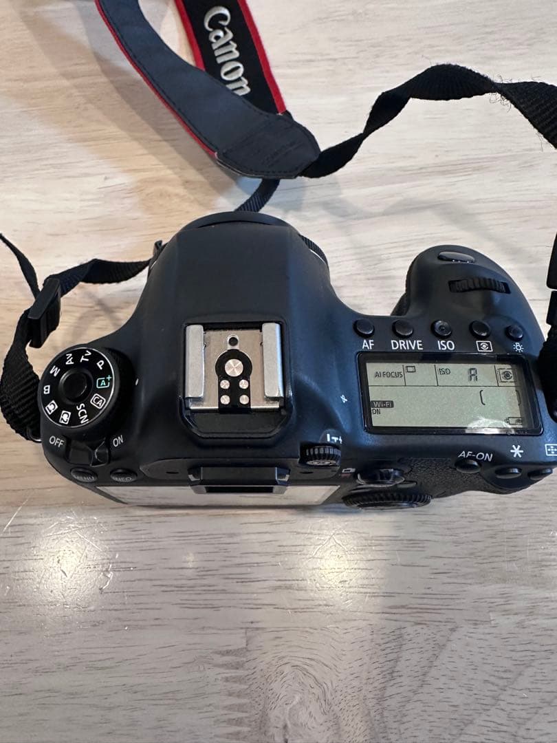 は*る様 Canon EOS 6D デジタル一眼レフカメラ　単焦点レンズ付き