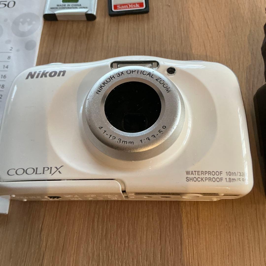 Nikon クールピクス　w150 ホワイト