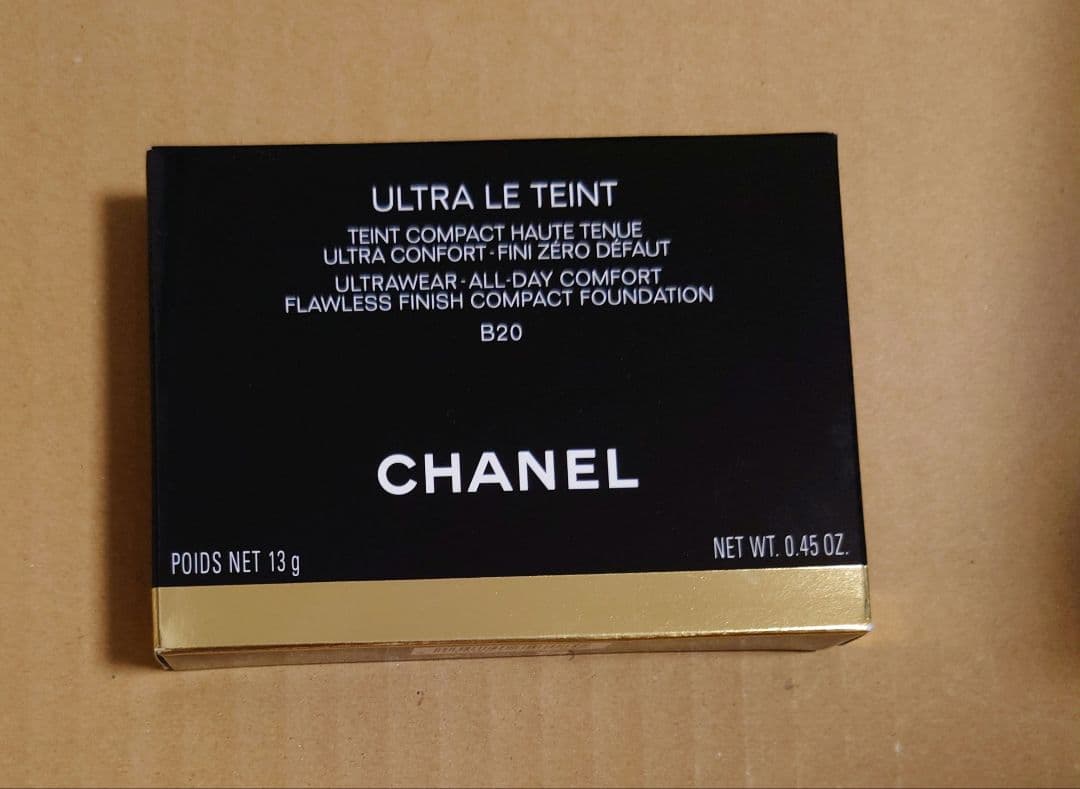 シャネル　CHANEL ウルトラタン　コンパクト　B20　ファンデーション