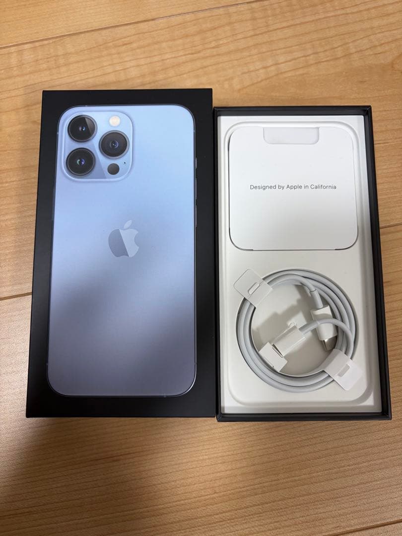 スマートフォン 本体　13pro 256GB