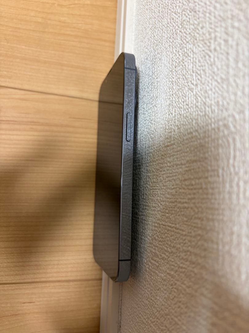 スマートフォン 本体　13pro 256GB
