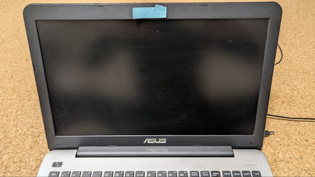ASUS ノートPC core i7-6500u 8GB 500SSD　値引不可