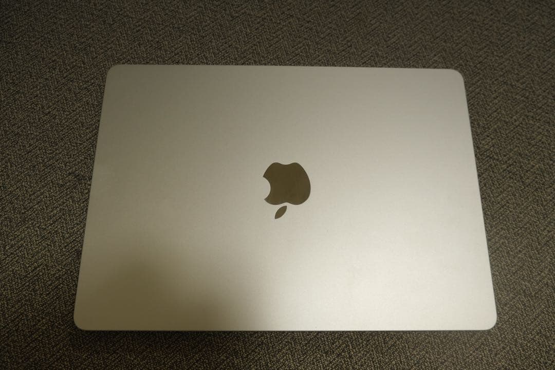 Apple MacBook Air M2 8GB メモリ256GB SSD