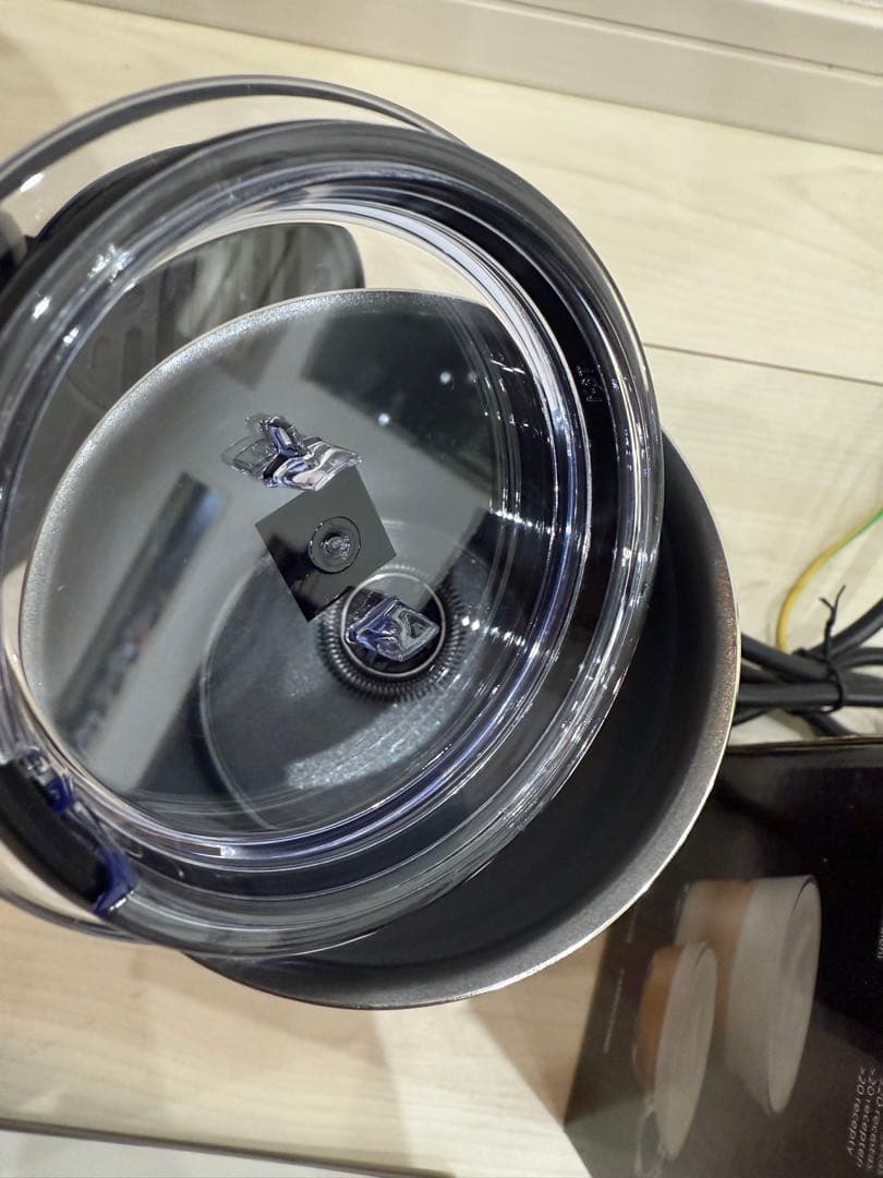 S*a様 新品同様　Nespresso Vertuo Next エスプレッソマシ