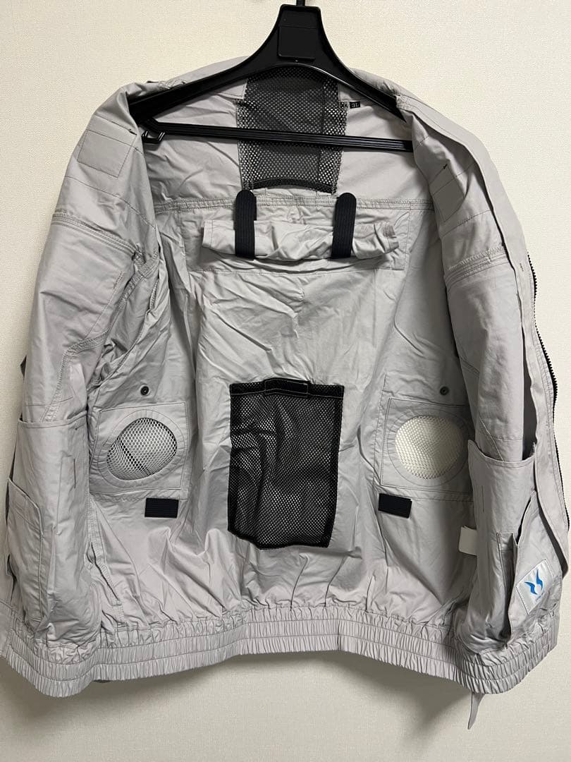 「空調風神服」レギュラーファン、バッテリー付の3点セット。フルハーネス対応