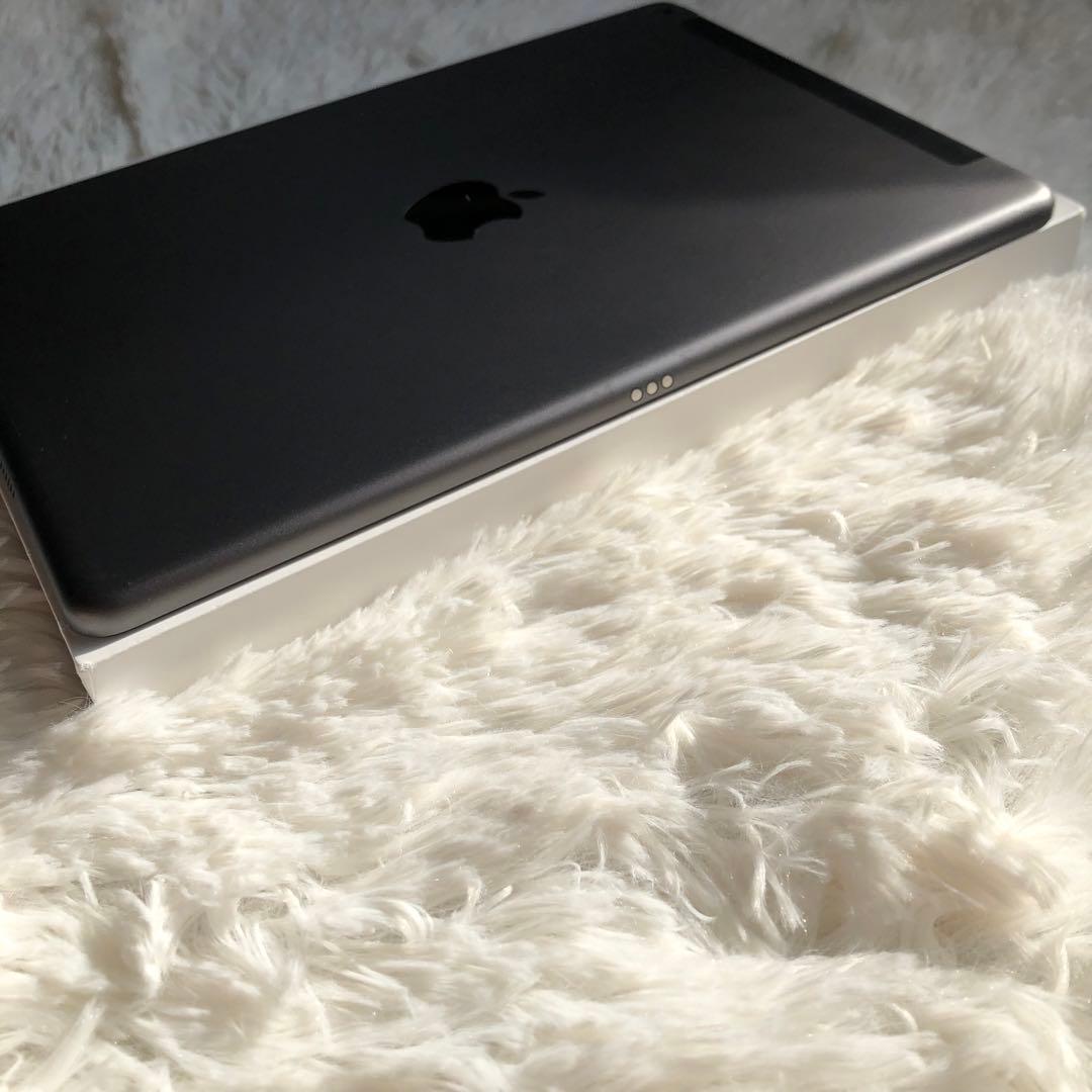 【人気端末】iPad 第8世代 32GB cellular【すぐ発送】