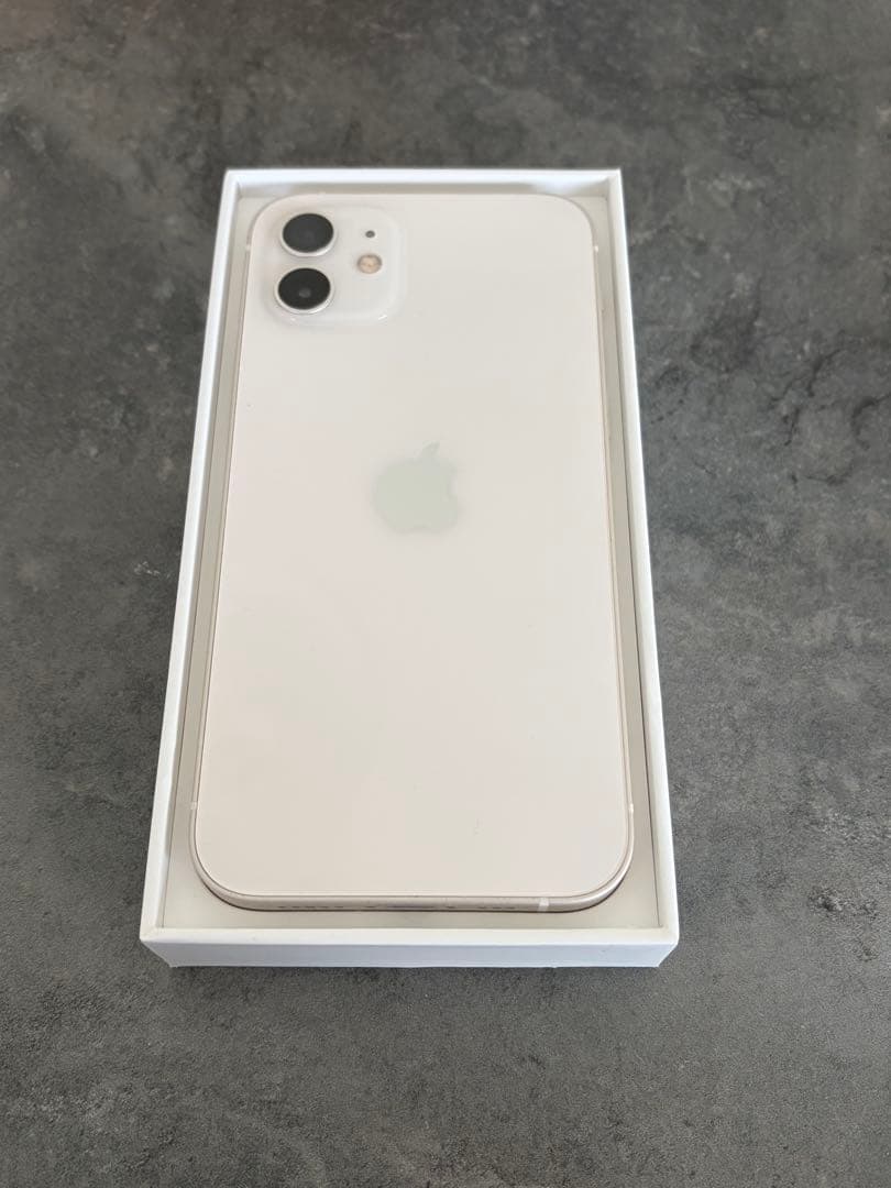 【純正ケーブル未使用】iPhone 12 White 128 GB SIMフリー