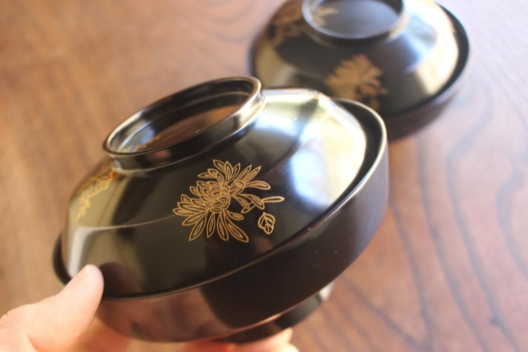 デッドストック！端正な黒漆に極上菊桐蒔絵の映える煮物椀2点（検輪島塗雑煮椀
