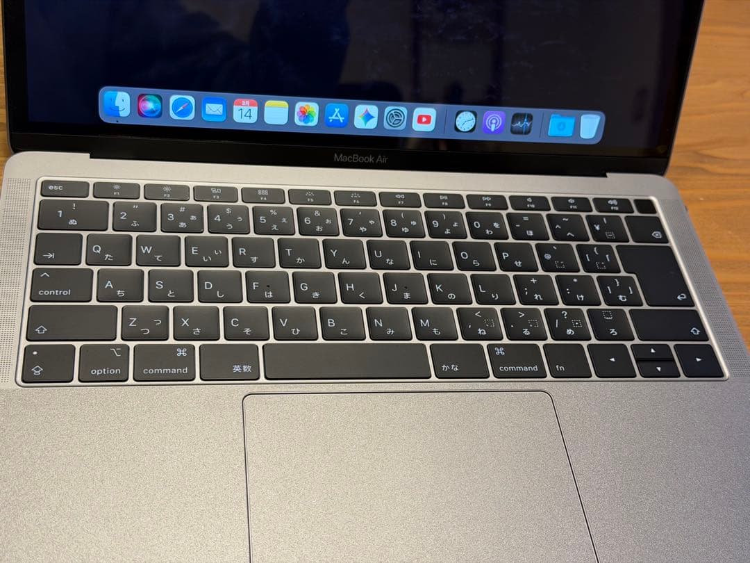 MacBook Air 2019 256GB【美品、極小充放電】