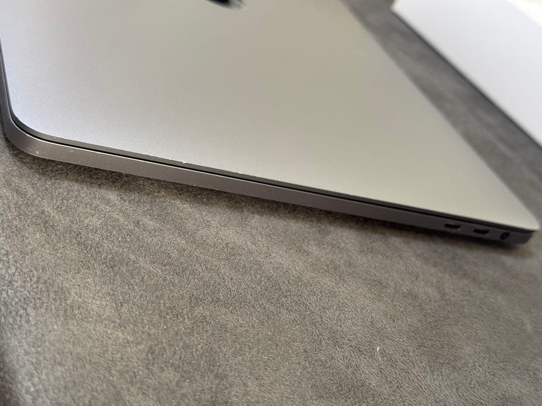 MacBook Pro 13インチ 2019 / Core i5 / 8GB