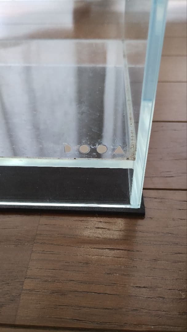 DOOAネオグラスエア20×20×30（ADAの水温計とコトブキのライト付き）