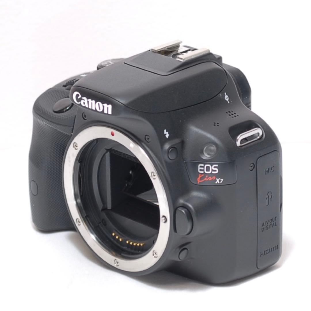✨新品級✨野球観戦に✨CANON KISS X7✨極少シャッター数