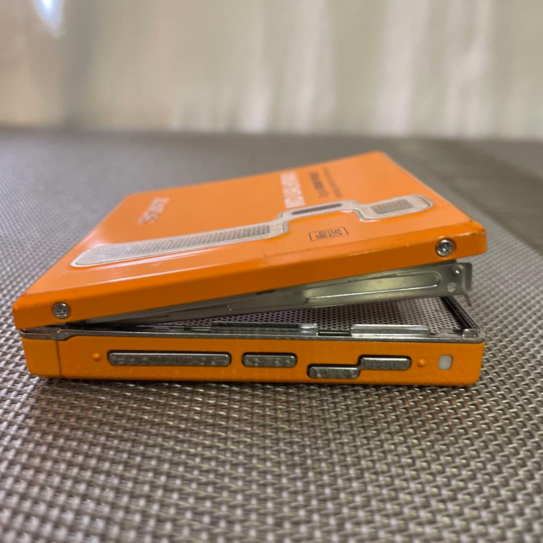 77131 SONY MD WALKMAN MZ−E77 オレンジ