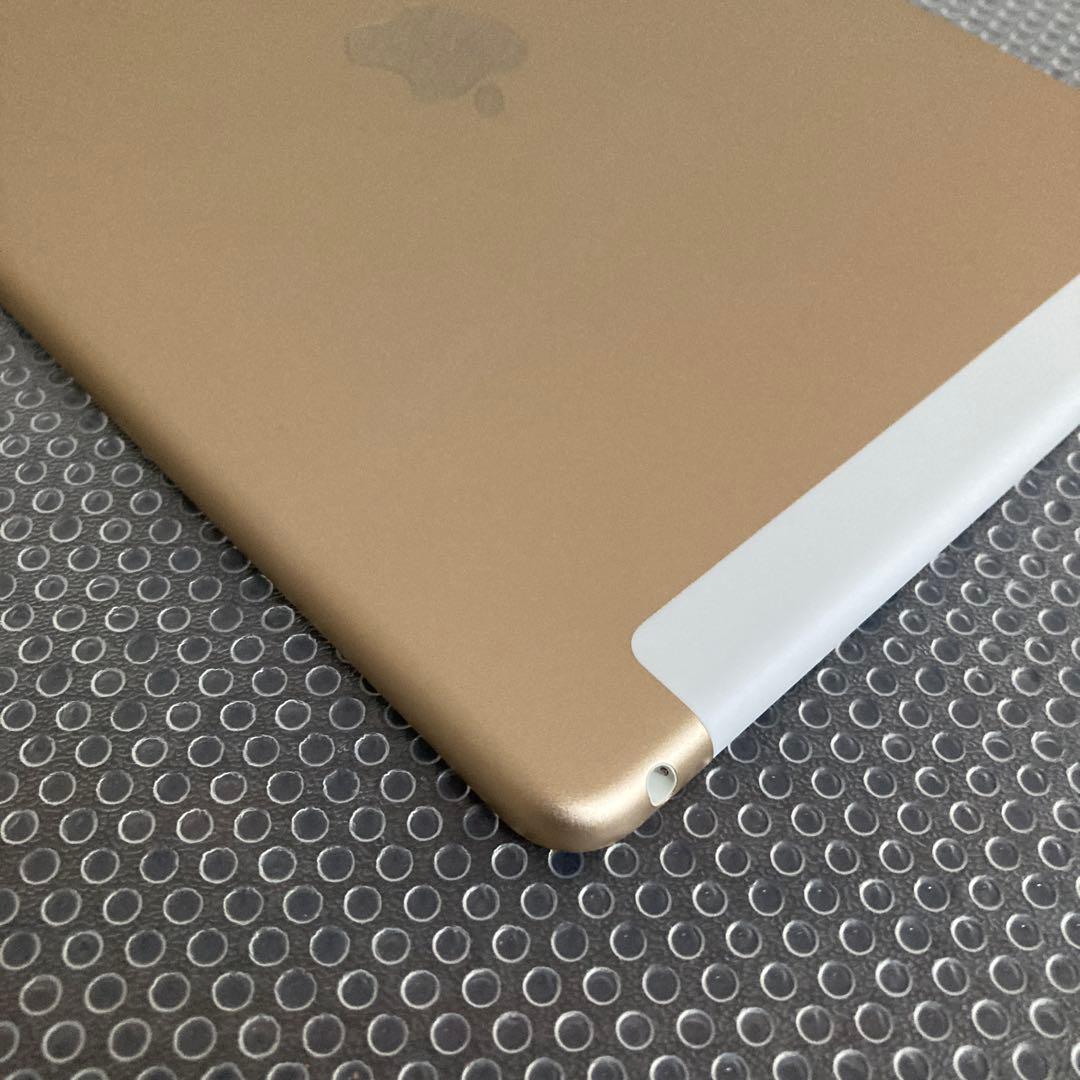 3768 極美品新品級☆電池最良好☆iPadAir2第2世代16GB ドコモ☆