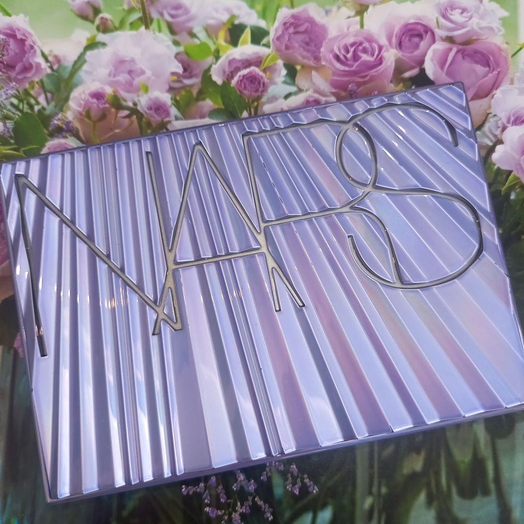 NARS ナーズ エシリアル オーラ ブラッシュパレット ニューレルム