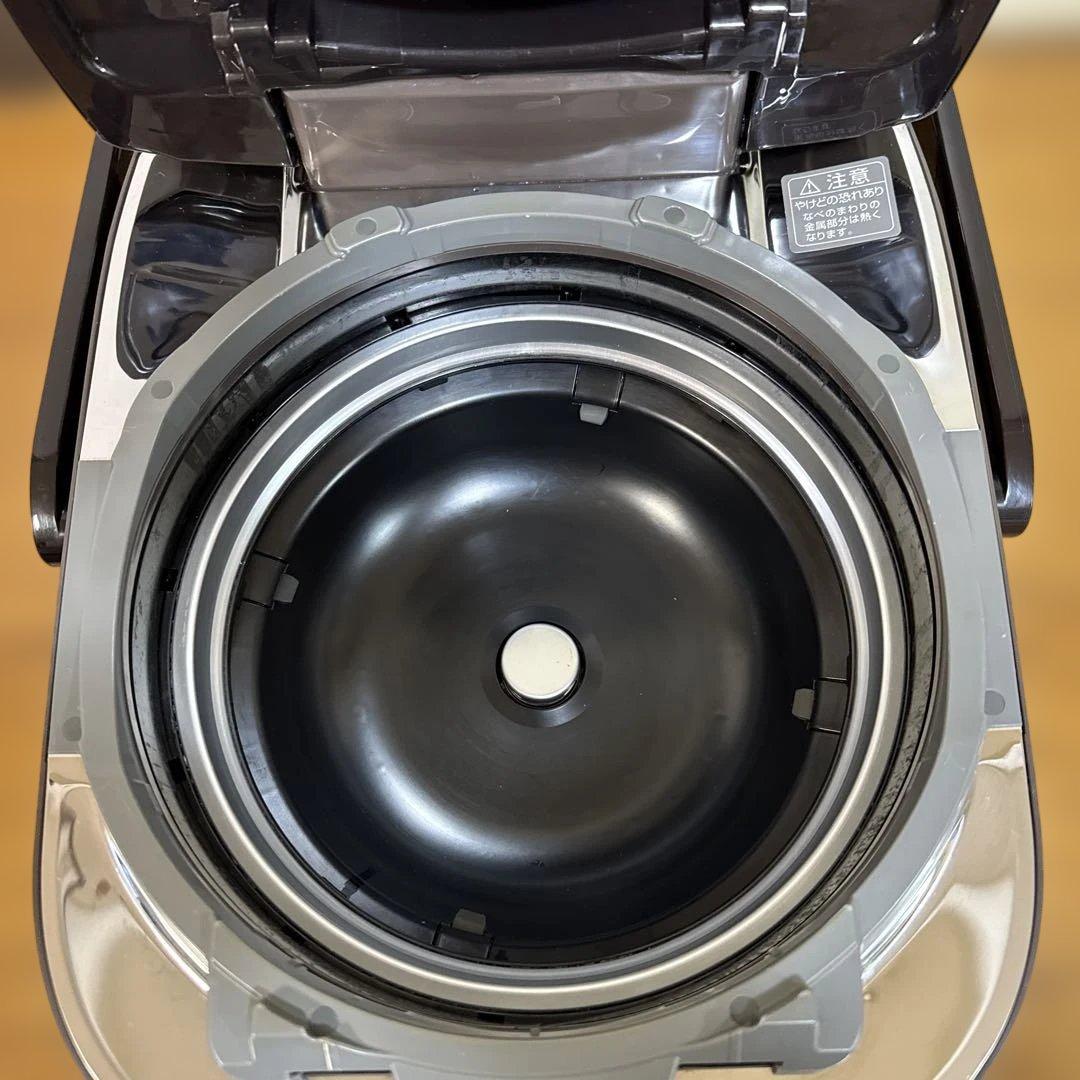 象印 炊飯器 圧力IH式 南部鉄器極め羽釜 5.5合 ブラック NP-WT10