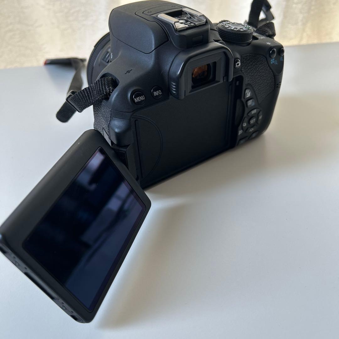 Canon EOS Kiss X7i 標準レンズ　単焦点レンズ