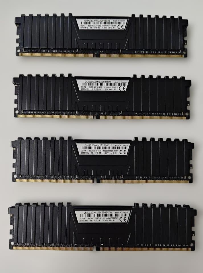 Corsair Vengeance LPX DDR4 16GB×4 計64GB1