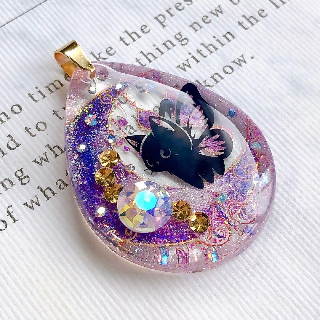 同梱値引100円❤️No.2478 レジン ペンダントトップ 猫 ネコ ねこ ♡