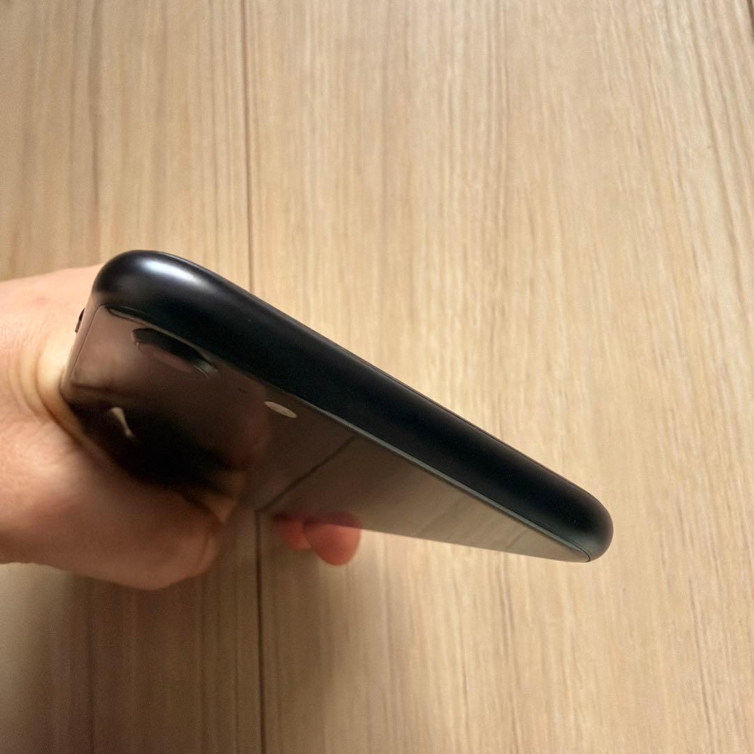 Apple iPhone SE第二世代 SE2 ブラック simフリー