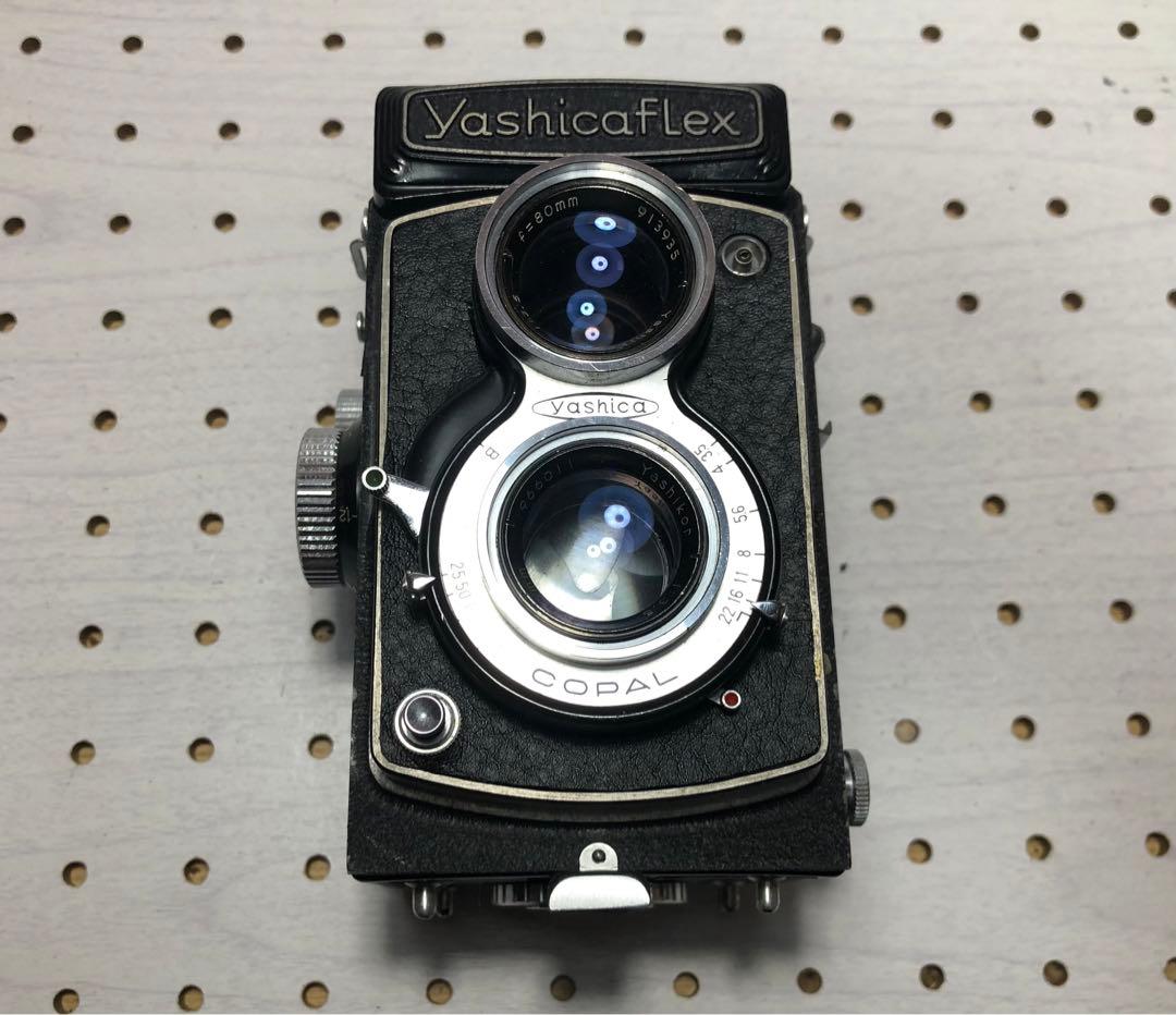 ☆YashicaFlex 二眼レフカメラ ブラック ケース付き　「動作確認済み」