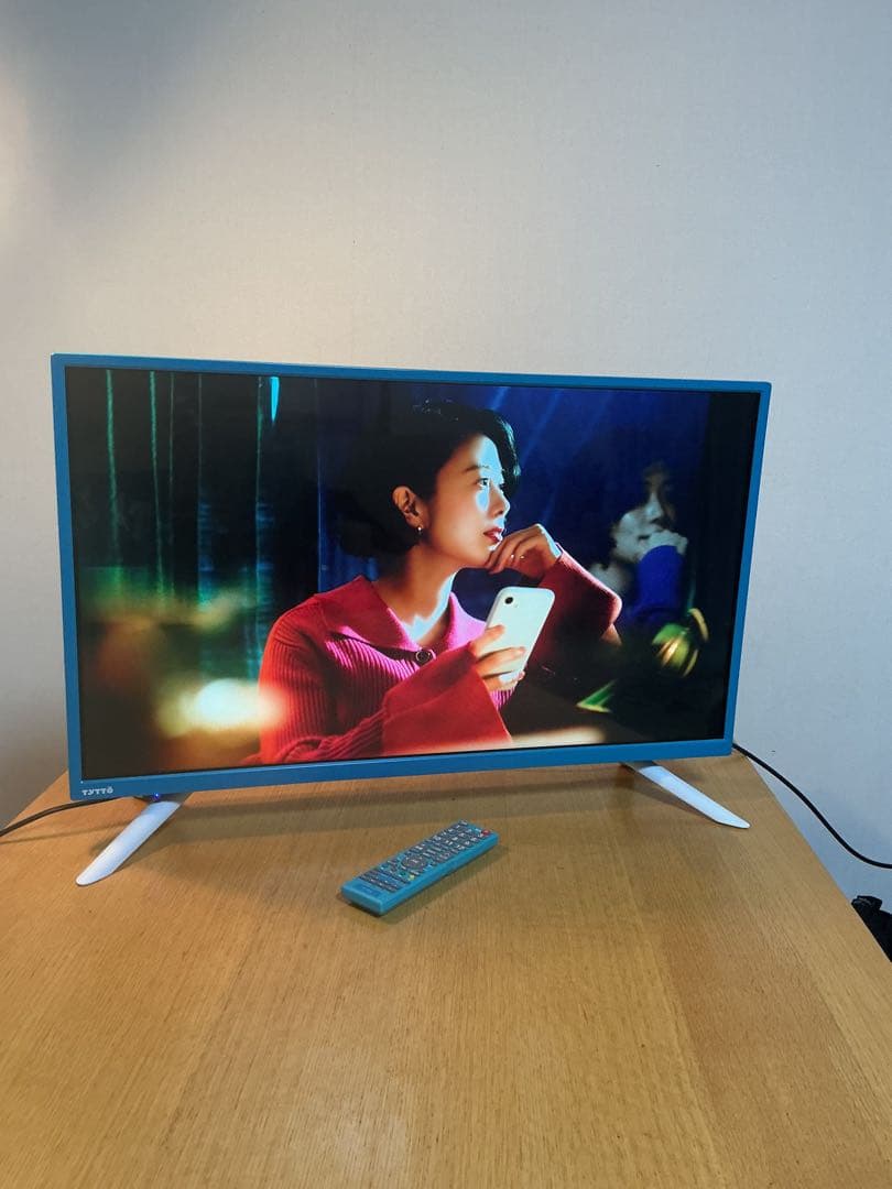 美品　届いてすぐ使える SANSUI 32型テレビ ブルー おしゃれ 付属品完備