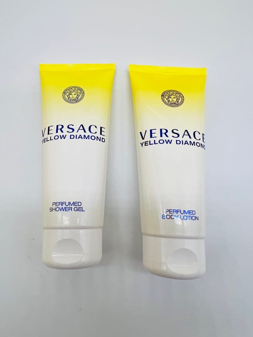 未使用品　VERSACE YELLOW DIAMOND 香水 ボディーケアセット