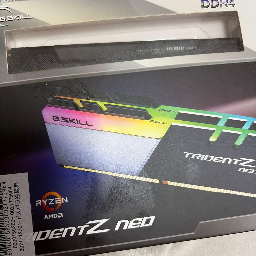 メモリー KLEVV BOLT X DDR4 16GB*2(32gb) 3600