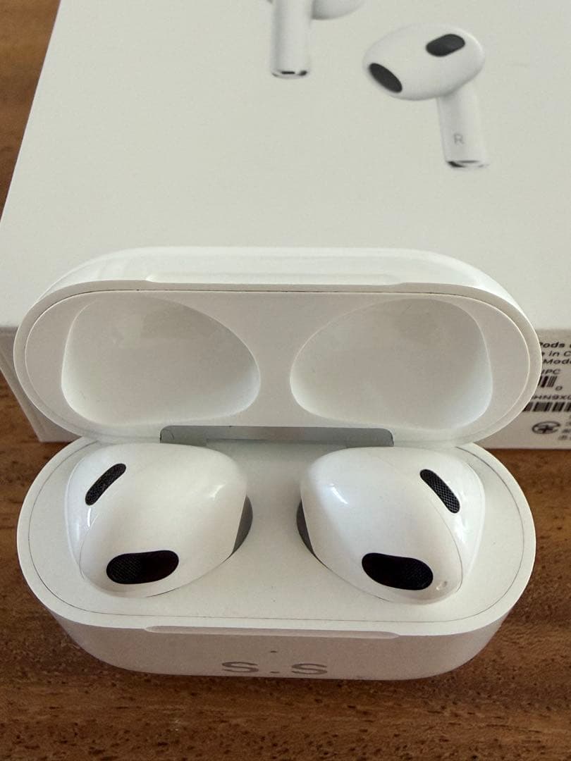 AirPods3充電ケース付き・両耳・箱あり・動作確認済み