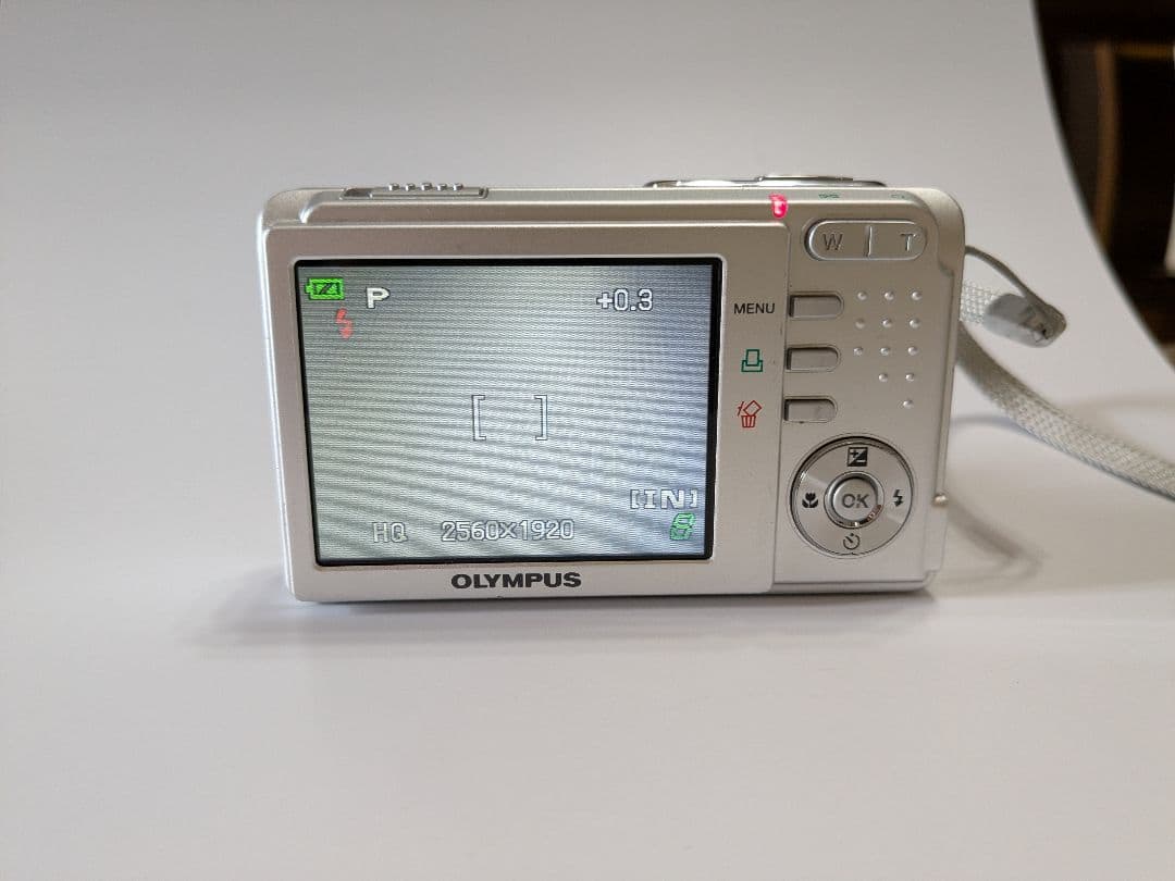 【動作品】エモい写真に！OLYMPUS FE-150 オールドコンデジ シルバー