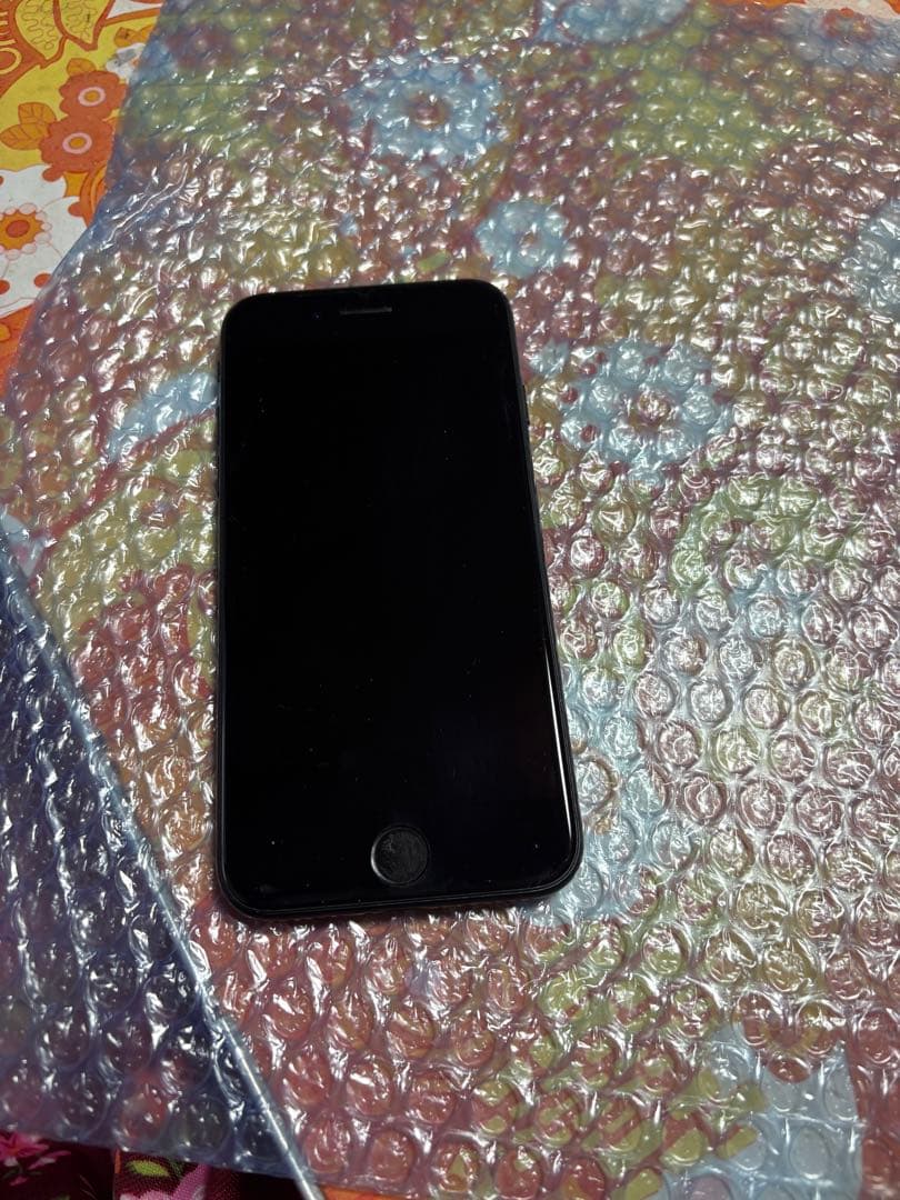 m*ス様 iPhone SE 第二世代　64G