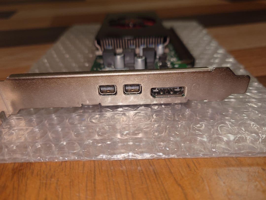 AMD Radeon RX640 グラボ