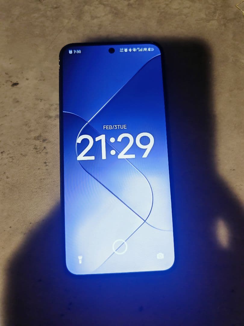 Xiaomi 14 256GB ケース付き