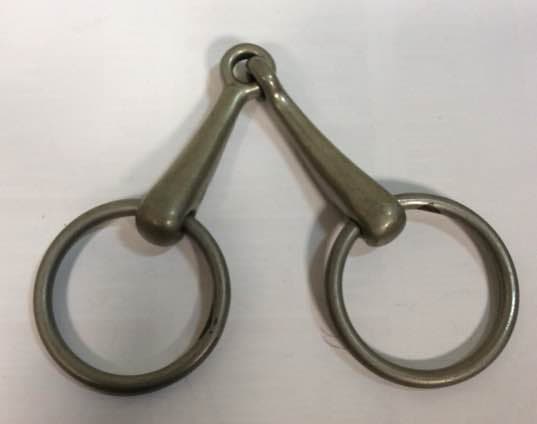 馬具2点セット 古物 \"両鎧&2点ハミ\"  とおまけの\"馬蹄 \" 値下げ❗️