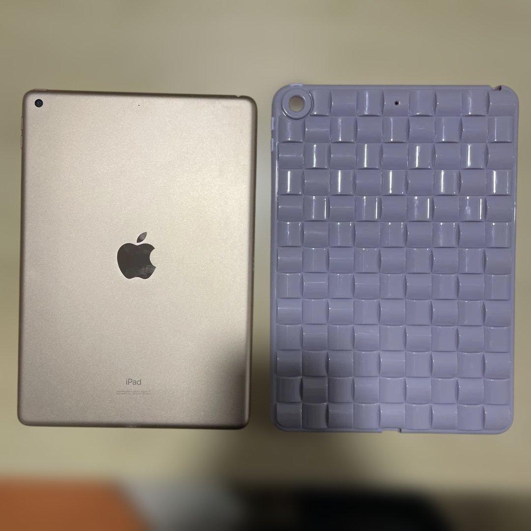 Apple iPad (第7世代) 10.2ホワイト ゴールド ケース付き