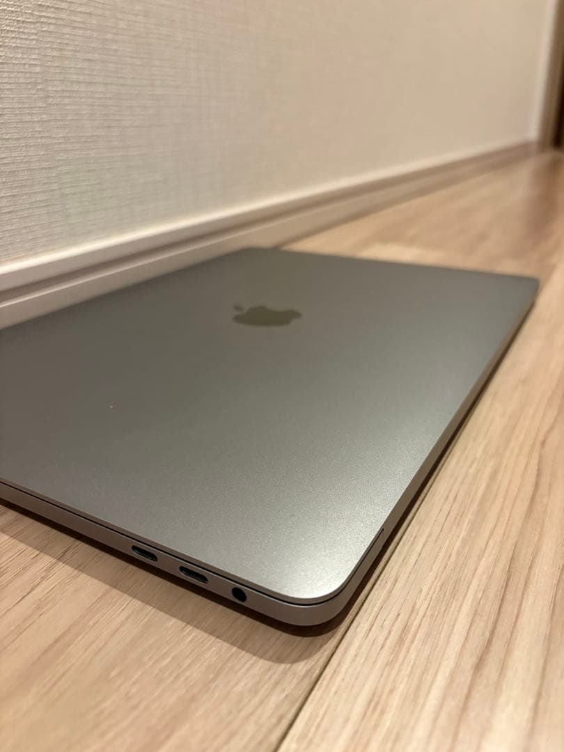 Apple MacBook Pro Touch Bar 13インチ