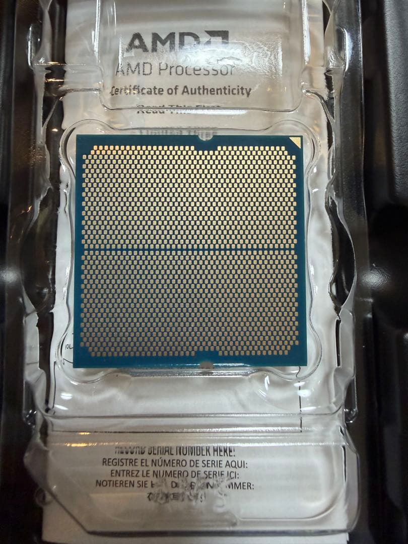 ユ*ン様 AMD Ryzen 7 7800X3D CPU　美品　オマケ箱
