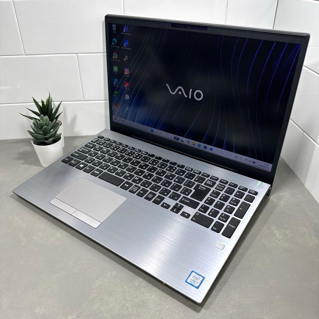 【限定】VAIO S15☘️8世代i7☘️メモリ16GB☘️NVMe256+1TB