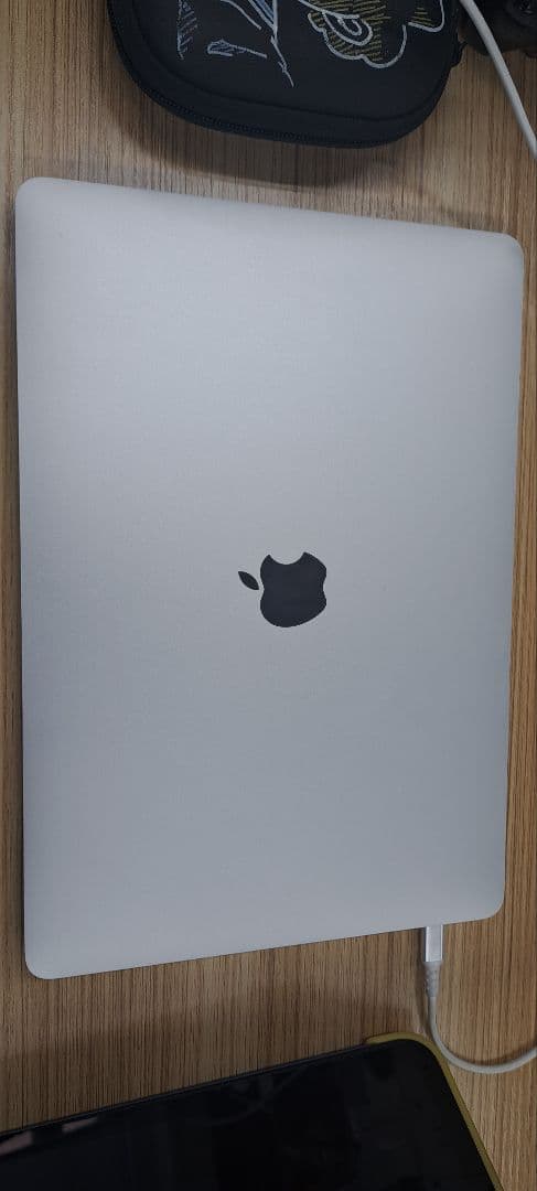 MacBook Pro 13インチ Mid 2018 本体
