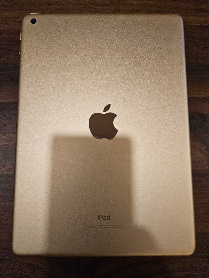 【値段交渉可】iPad 第6世代 32GB WiFiモデル 箱付き