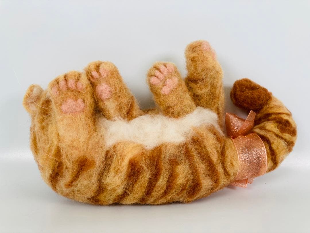 羊毛フェルト　茶トラ　猫　美品　ハンドメイド