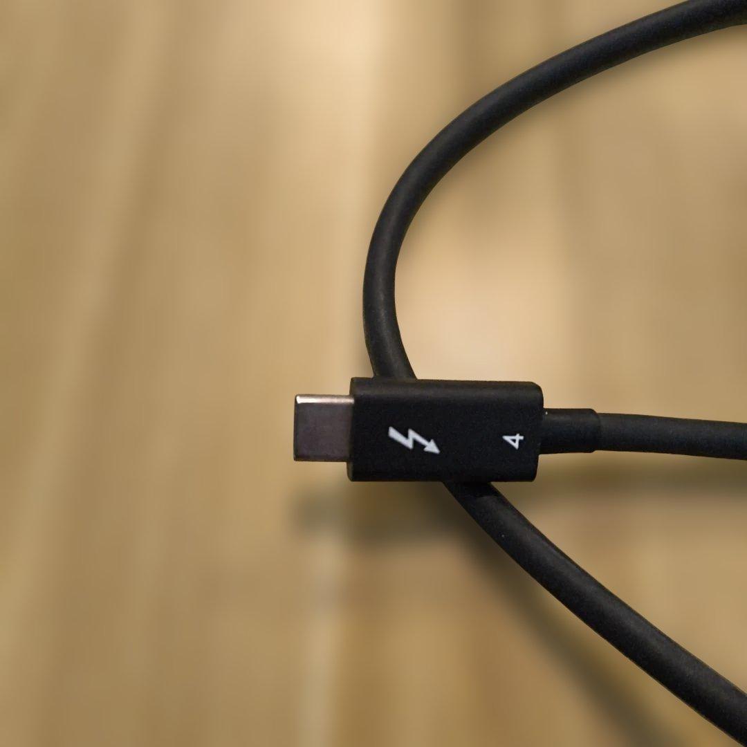 美品 OWC Thunderbolt Dock Thunderbolt4 ドック