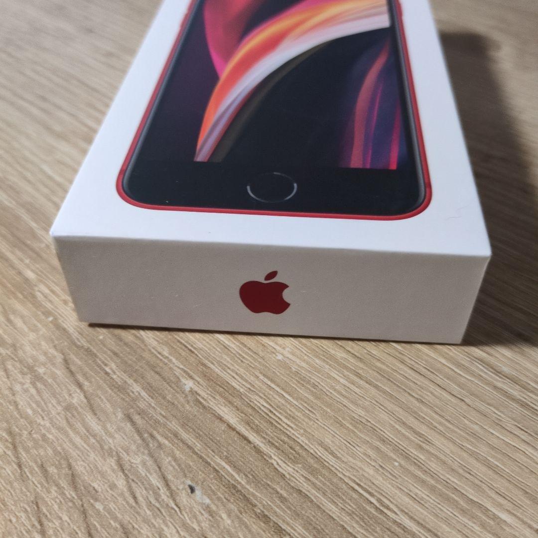 Apple iPhone SE (赤)　SIMカード無し