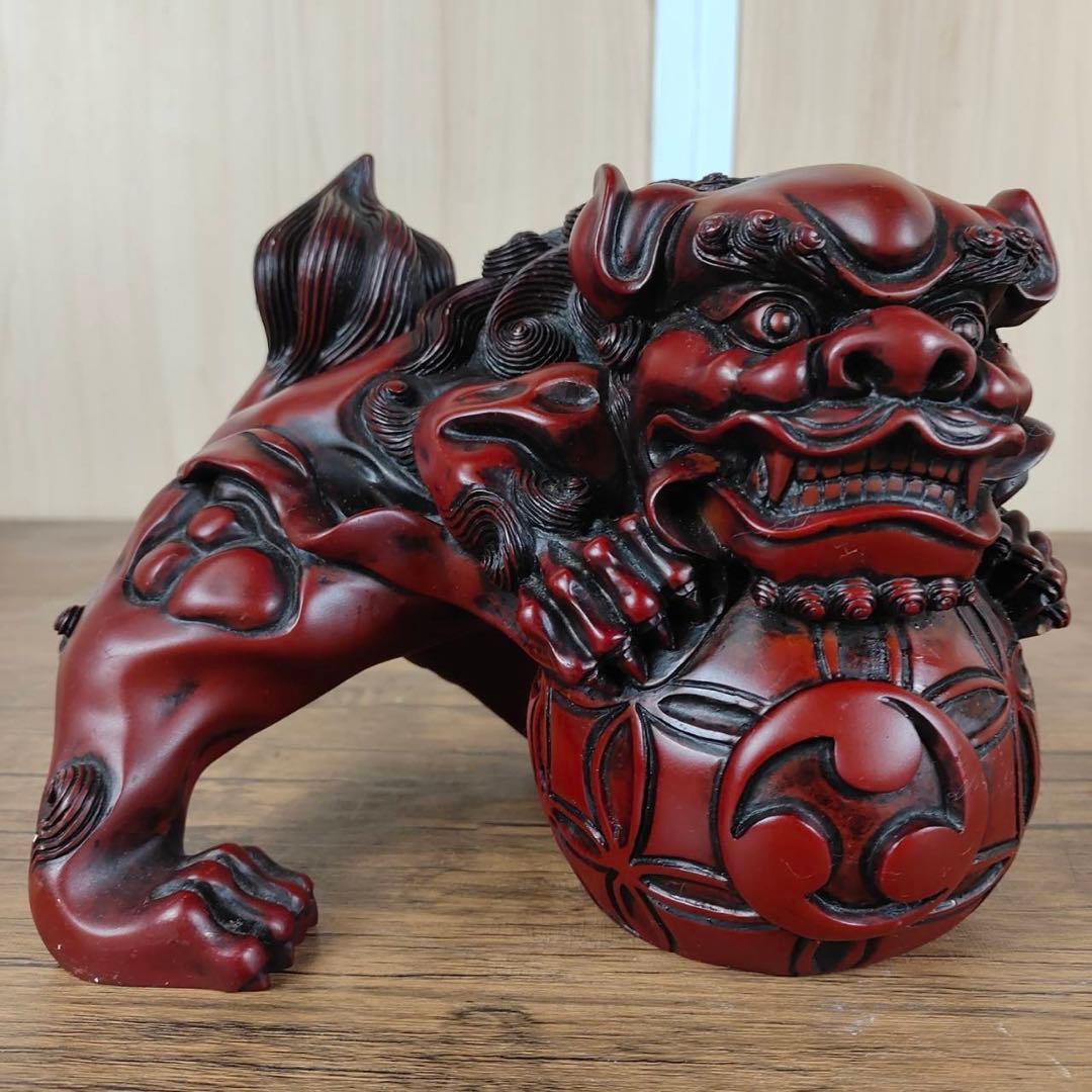 玉乗りシーサー　獅子　魔よけ　玉乗り獅子置物 開運 魔除け 縁起物 骨董品