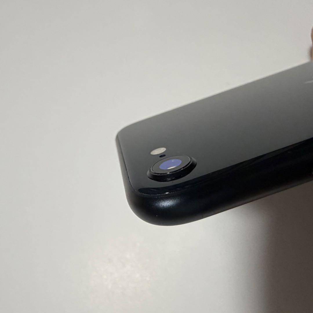 Apple iPhone SE 第三世代　ブラック 本体